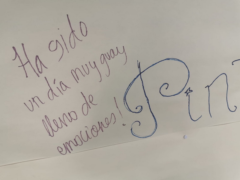 Encuentro de Familias Manuscrito dando las gracis por el dia tan estupendo que ha pasado